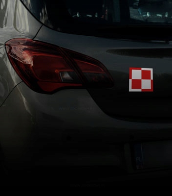 Šachovnicová nálepka na auto - reflexná