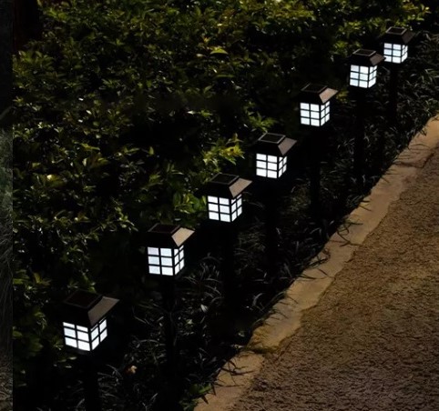 SOLÁRNE LED ZÁHRADNÉ LAMPY DOM