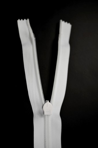 Skrytý zips C5 40cm široký Biely