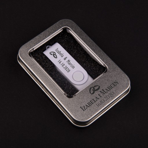 Pendrive 2 GB 2.0 + kovová krabička + SVADOBNÉ gravírovanie