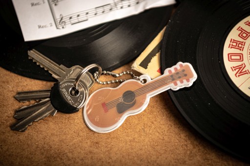 Prémiový 3M reflexný mäkký gitarový prívesok