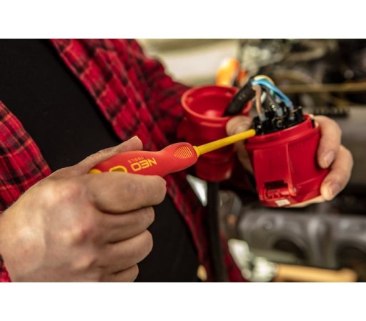 Neo Tools 04-062 krížový skrutkovač PZ1x80mm 1000V