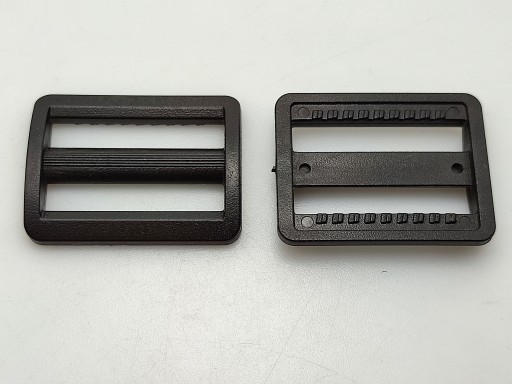 Plastový rám regulátora 30 mm 1 kus čierny (2)