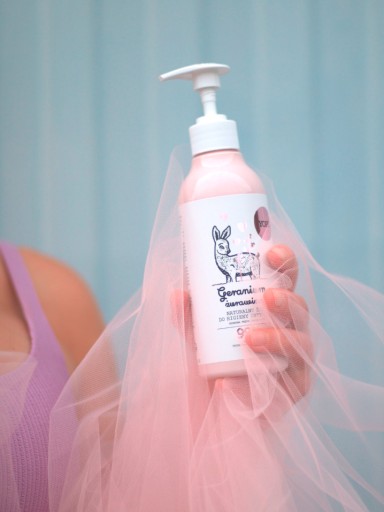 YOPE prírodný gél na intímnu hygienu Geranium Cranberry 300 ml