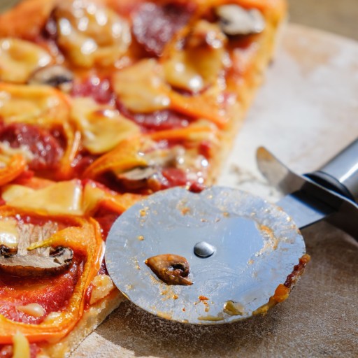 Nôž na pizzu krájač krájač ryhovanie okrúhly nerez ostrý
