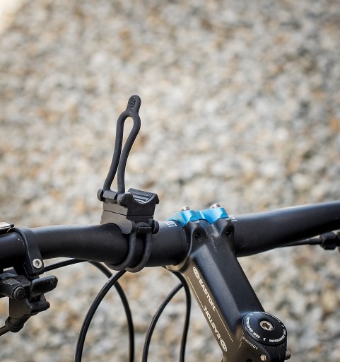 UNIVERZÁLNY DRŽIAK NA BICYKEL NA BATERKU SVETLÁ NA RIADITEĽKY BIKE VAYOX