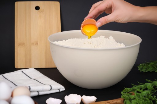 BÉŽOVÁ PLASTOVÁ MISKA 3L VEĽKÁ 24 CM PLASTOVÉ KUCHYNSKÉ MISKY
