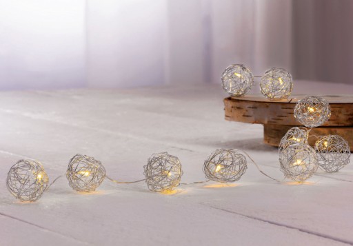 LED SVETELNÁ REŤAZ LIVARNO HOME 140 cm