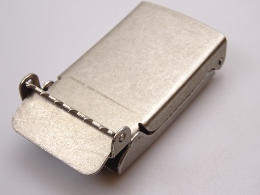 Spona na opasok s 30 mm špičkou