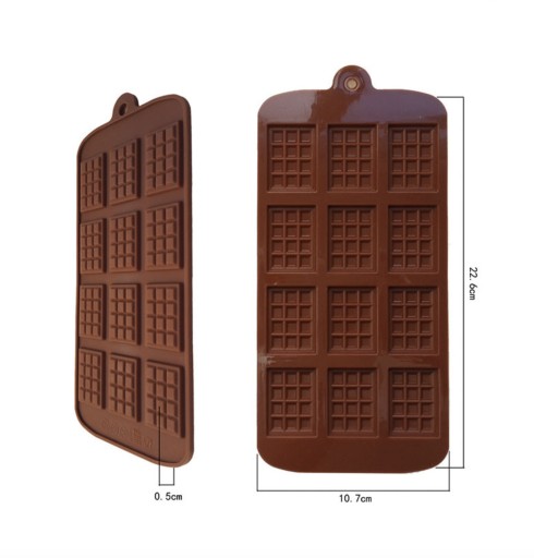 Hnedá flexibilná silikónová forma na mini čokoládové tyčinky a pralinky