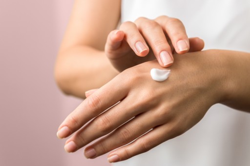 Krém na telo a tvár Eveline Extra Soft Bio Olive Aloe Vera