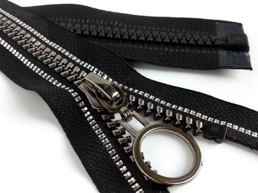 Deliaca kocka zips 8 mm čierny strieborný prúžok 65 cm