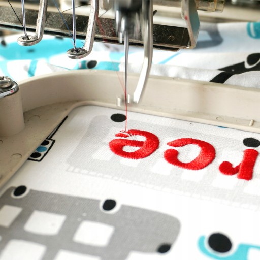 Halloweenska nažehľovačka netopierov