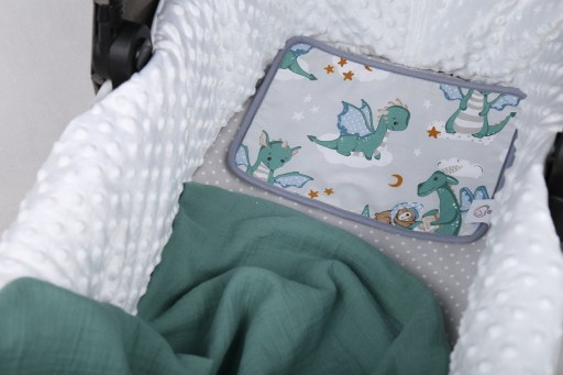 UNIVERZÁLNY PROTISEDACÍ VANKÚŠEK DO KOČÍKU BABYMAM A GONDOLOVÉ SEDADLO