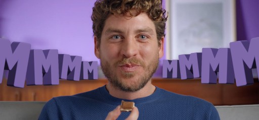 Milka veľká mliečna čokoláda Mmmax Oreo s Oreo sušienkami 300 g