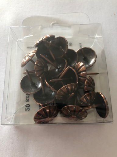 GOMBÍKY ČALÚNNE medené špendlíky 19 mm - 20 ks