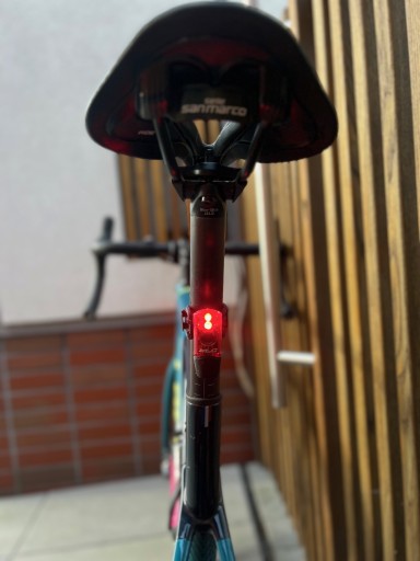 XLC CL-R25 USB LED zadné svetlo