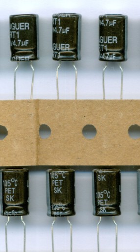 4,7 uF 400 V 4,7 µF 400 V (10 KS) ELEKTROLYTICKÝ KONDENZÁTOR