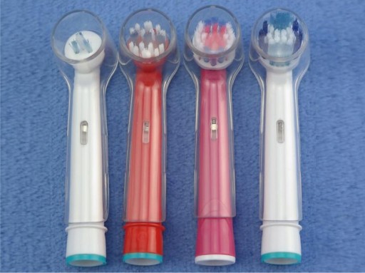POUZDRO BUSH HEAD ORAL-B KRYT