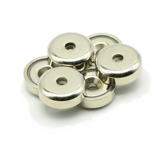 MAGNETICKÝ DRŽIAK SKRUTKA OCEĽOVÉHO POUZDRA D20 mm