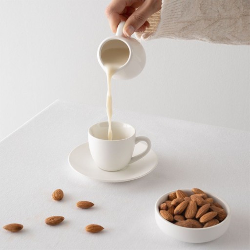 Malý porcelánový džbán MLECZNIK na mlieko, smotanu, omáčky, dipy, 80 ml
