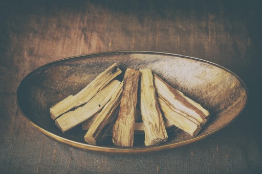 PALO SANTO KADIDLO + SÚPRAVA BUNDLE BIELEJ ŠALVI