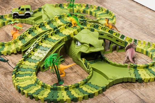 AUTOMOBIL NA AUTOTRAŤ DINOSAUR PARK