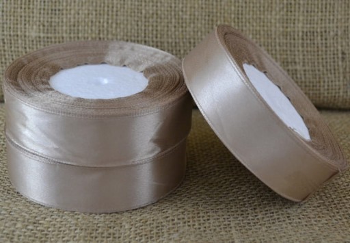Ozdobná saténová stuha na svadobnú výzdobu 25mm 32mb cappuccino