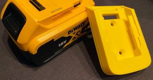Držiak na batériu DeWalt 18V