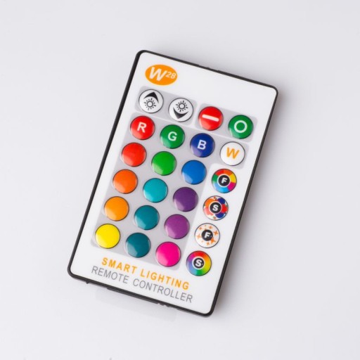 Farebná E27 8W RGB teplá LED žiarovka s diaľkovým ovládaním
