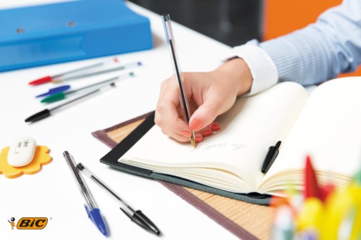BIC CRISTAL STREDNÝ GUĽOVÝ BOD MODRÁ S ČIAPKOM SCHOOL OFFICE 1,0 mm