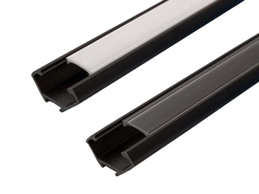 ČIERNY ROHOVÝ PVC PROFIL na 1m LED pásy + LAMPA