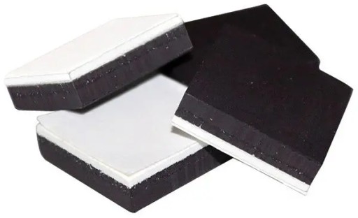Samolepiace štvorcové magnety 2,5 cm, 4 titánové ks