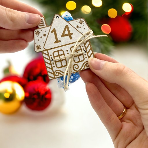 ADVENTNÝ kalendár DOMY DIY Set PRE DETI 24 KS SLADKOSTI ÚLOHY