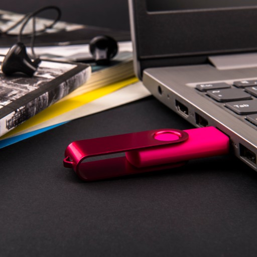 PENDRIVE USB MEMORY 16GB USB 2.0 rôzne farby