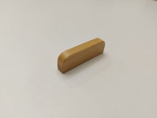 Drevená nábytková úchytka, dĺžka 64 mm