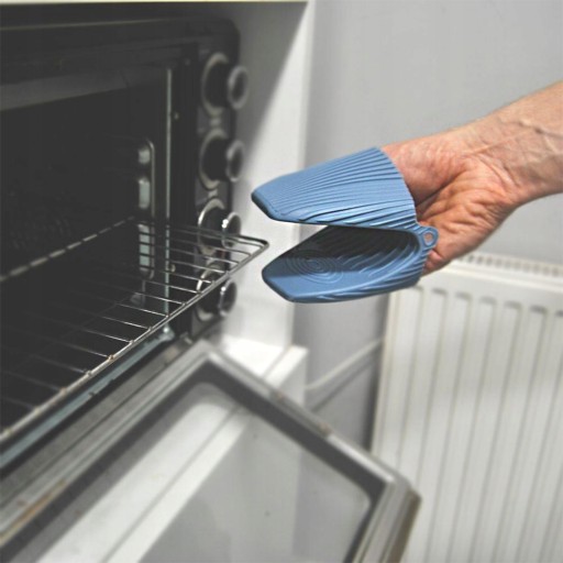 SILIKÓNOVÁ KUCHYŇSKÁ RUKAVICA DO UMÝVAČKY RIADU MODRÁ DO 150°C