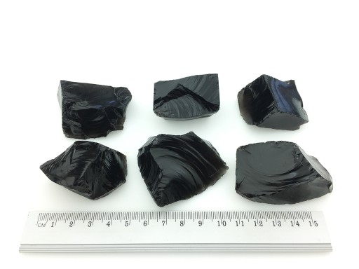 prírodný čierny obsidián, surová hrudka, 4-5 cm