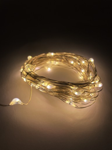 Drôtené svietidlá napájané 5M 50 LED batériami, teplá biela