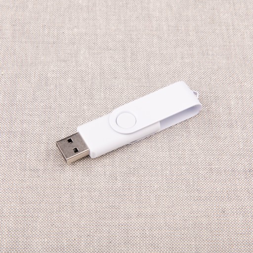 rôzne farby USB MEMORY 32GB USB 2.0 FLASH TWISTER