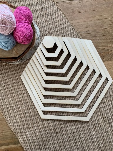Sada šesťhranných lapačov snov so základňou Macrame 9 ks.