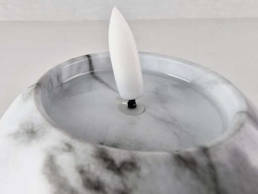 Dekoratívna sviečka na batérie KULA Grey Marble LED až na 30 dní