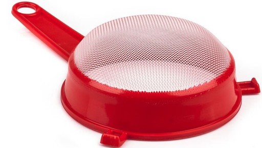 Sitko plastové 13,5cm KUCHYNSKÉ sitko na pasírovanie a preosievanie POĽSKÉ