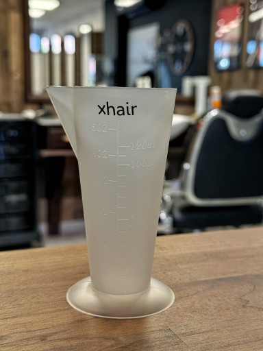 Plastová odmerka s odmerkou pre KADERNÍCTVO 150ml