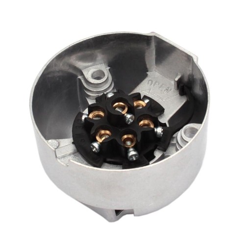 ELEKTRICKÁ ZÁSUVKA 7 PIN 12V HLINÍKOVÝ PRÍves