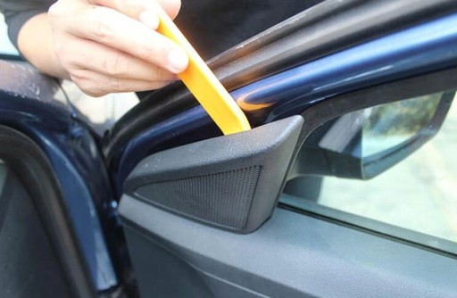 SŤAHOVAČE KĽÚČE SŤAHOVACIE NÁSTROJE PLAST ČALÚNENIE PLAST
