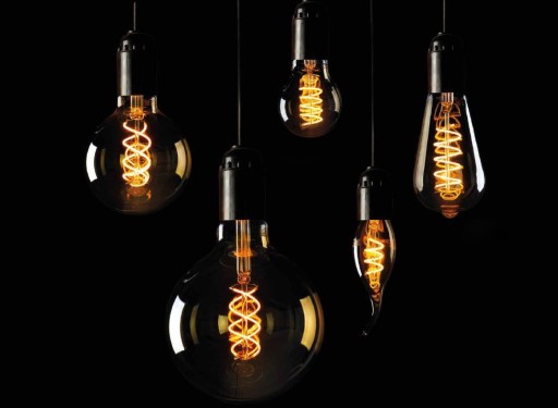 Dekoratívna dekoračná LED žiarovka E14 1800K 2,5W