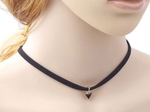 Čierny náhrdelník Gold Suspends Triangle