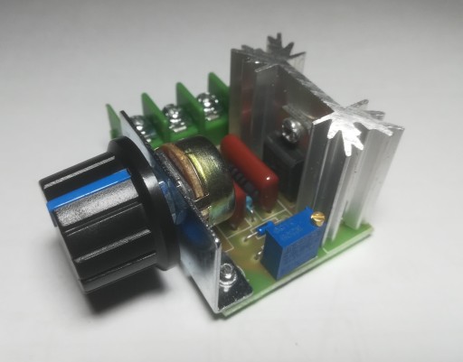 OVLÁDAČ RÝCHLOSTI VENTILÁTORA 2000W 230V