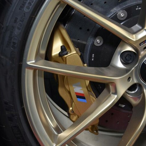 BMW M brzdové strmene biela nálepka